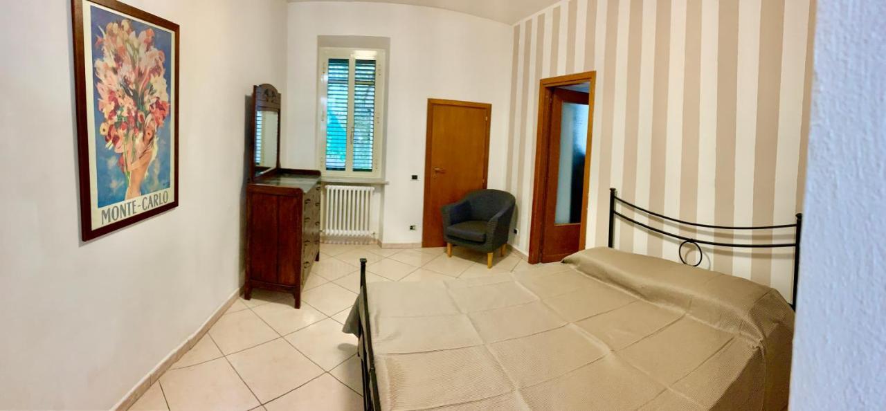 Room In Villa -Livorno - Montenero Eksteriør billede