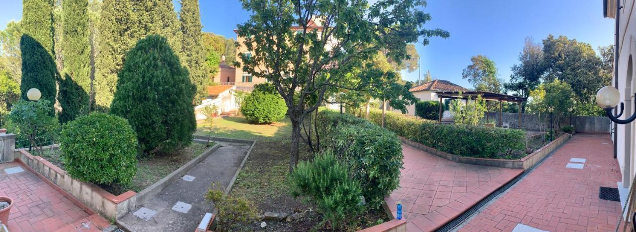 Room In Villa -Livorno - Montenero Eksteriør billede