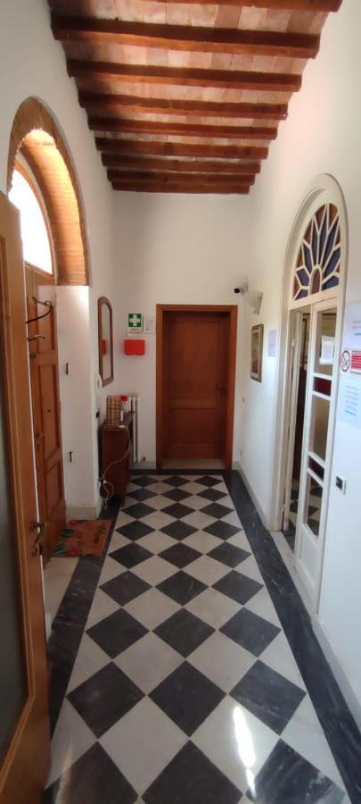 Room In Villa -Livorno - Montenero Eksteriør billede